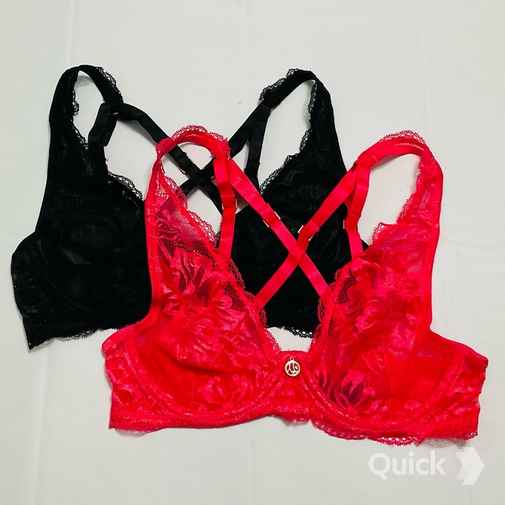 NWT 2 pcs Floral Lace Soft Cup Bras